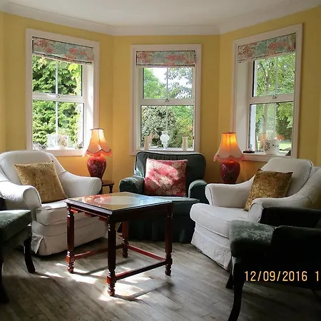 Kilmaneen Farmhouse Bed & Breakfast 4*
